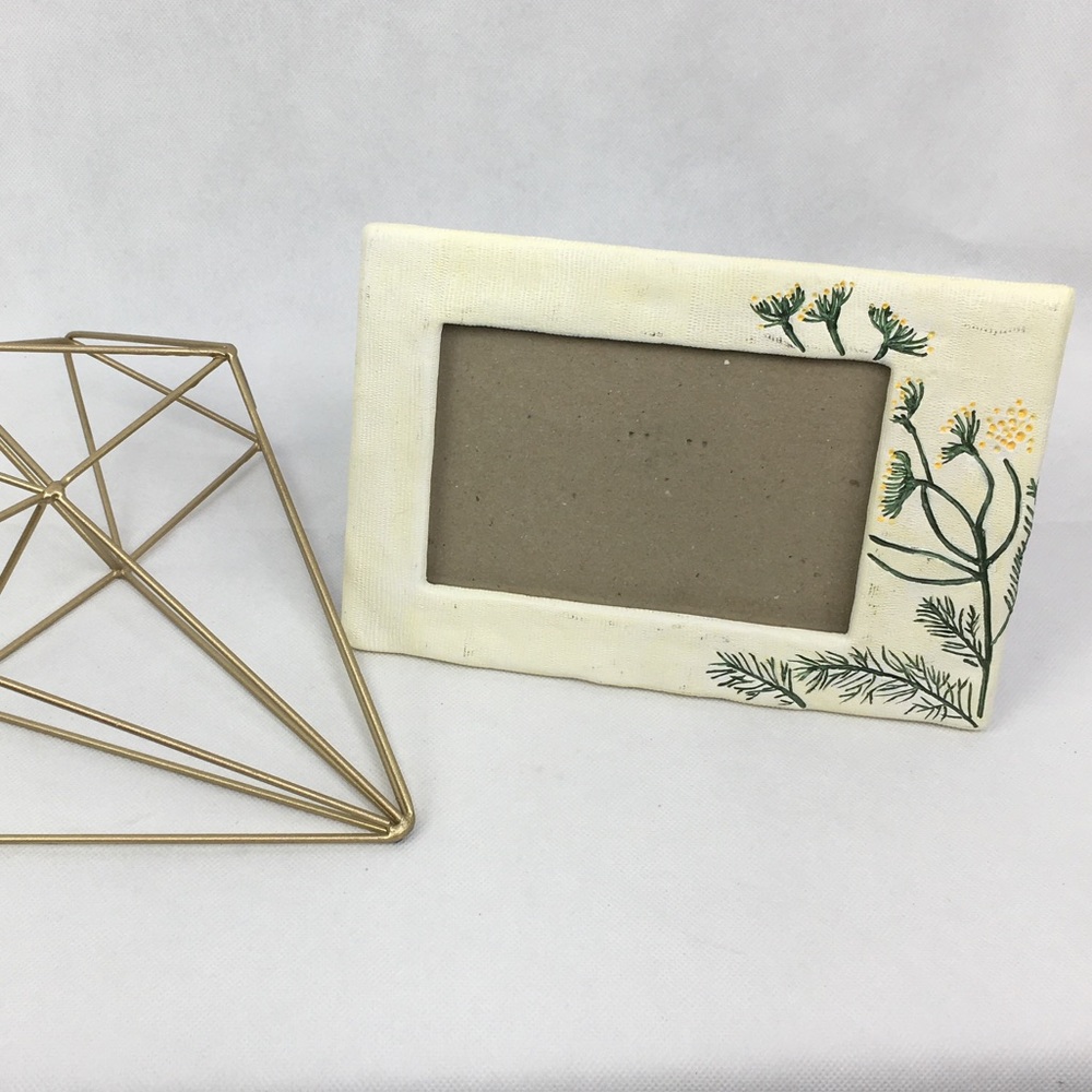 Soft Yellow With Yellow Queen Anne's Lace Photo Frame